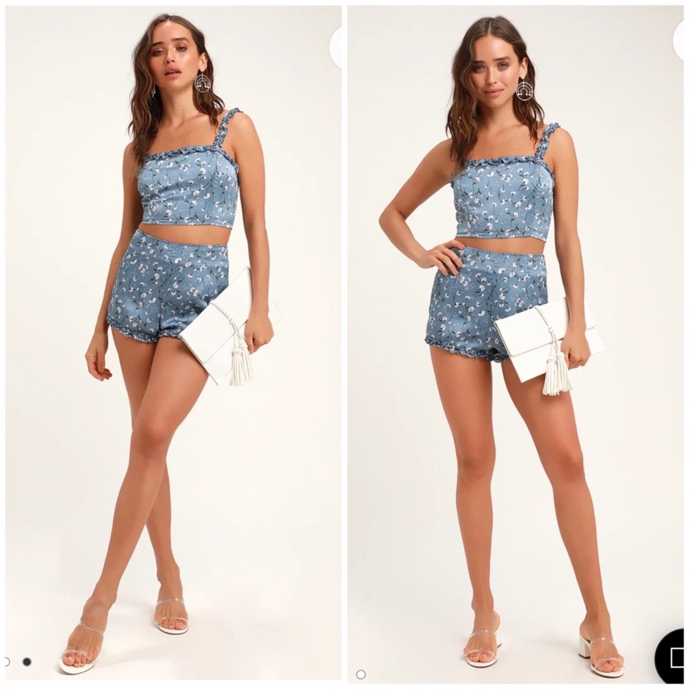 Lulu’s Dusty Blue Floral Print Ruffled Set (Top: M / Bottoms: L)